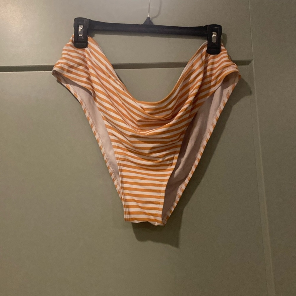 Plus size bikini bottom